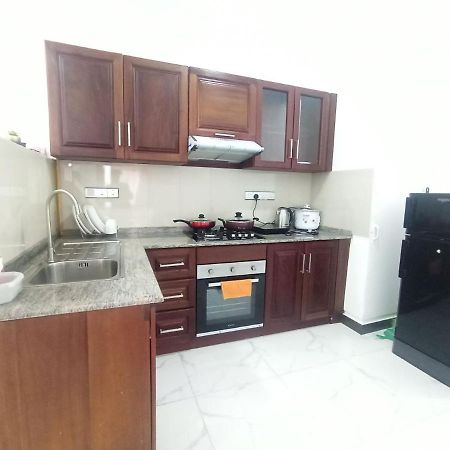 3 Bedroom Fully Furnished Apartment - Vel Residencies Colombo Exterior photo